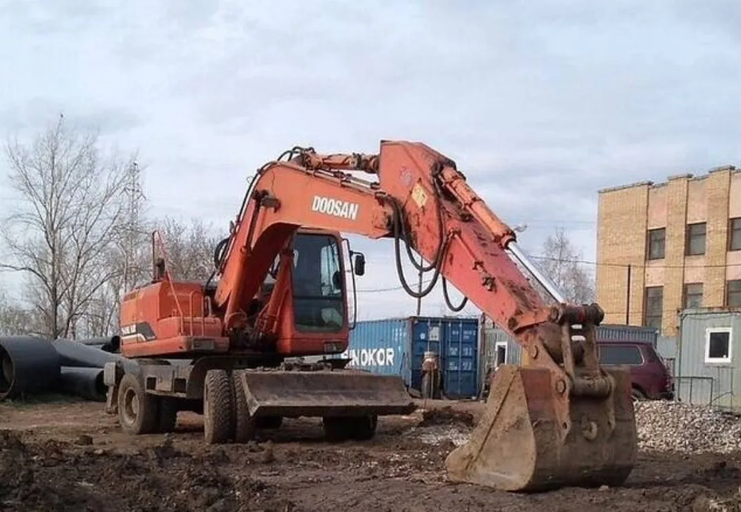 Экскаватор Doosan 210