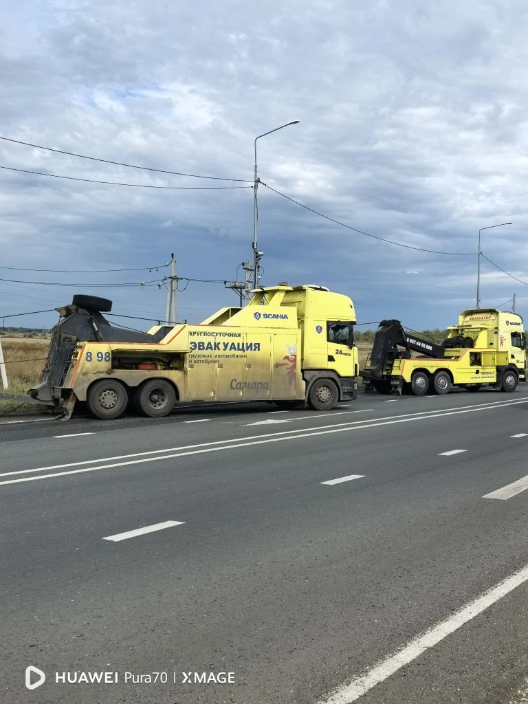 Два грузовых эвакуатора Scania на трассе — АвтоСпецТранс Самара