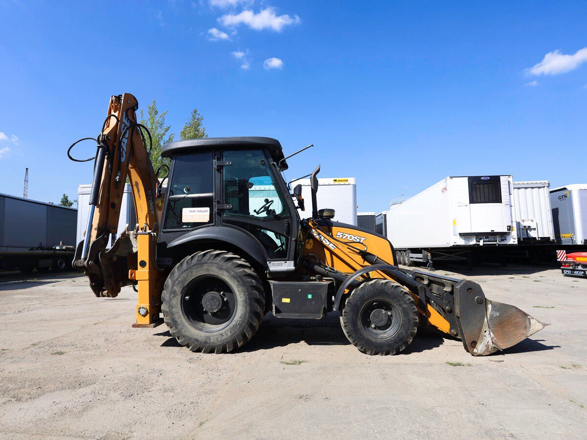 Экскаватор-погрузчик Case 570 ST