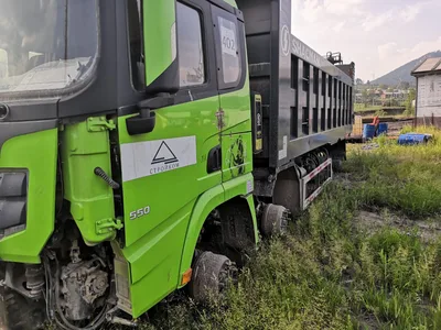 Shacman (Shaanxi) SX* 8x4 Самосвал