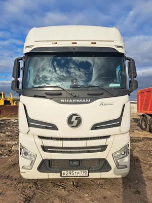 Shacman (Shaanxi) SX* 4x2 Седельный тягач