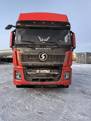 Shacman (Shaanxi) SX* 6x4 Седельный тягач